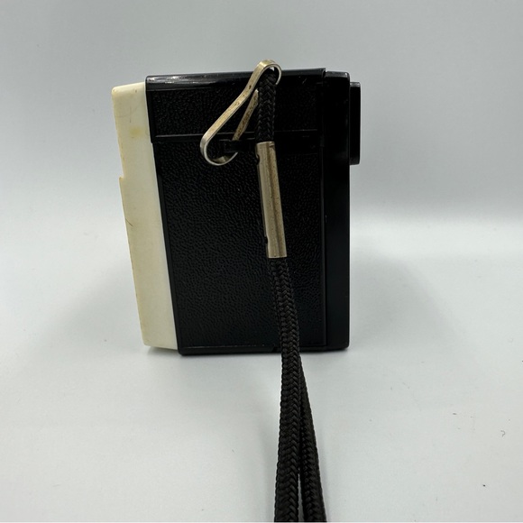 Vintage 1970's Imperial Instant Load 900 for 126 Cartridge Camera with strap - Picture 5 of 9